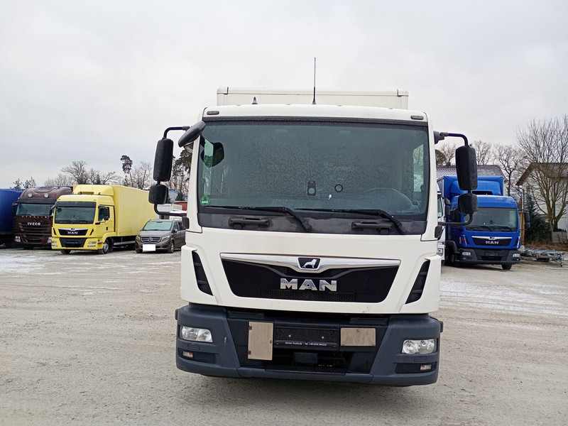 MAN TGL 12.250 Koffer 3-Sitzer Euro 6 4x2 AHK LBW - Грузовик с закрытым кузовом: фото 3 MAN TGL 12.250 Koffer 3-Sitzer Euro 6 4x2 AHK LBW - Грузовик с закрытым кузовом: фото 3