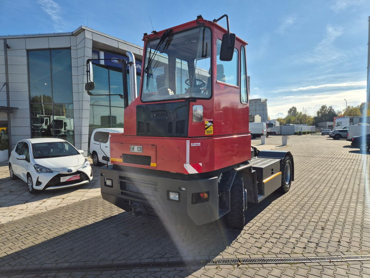 KALMAR TR618i - 4X4 - LIKE NEW! - Терминальный тягач: фото 3 KALMAR TR618i - 4X4 - LIKE NEW! - Терминальный тягач: фото 3