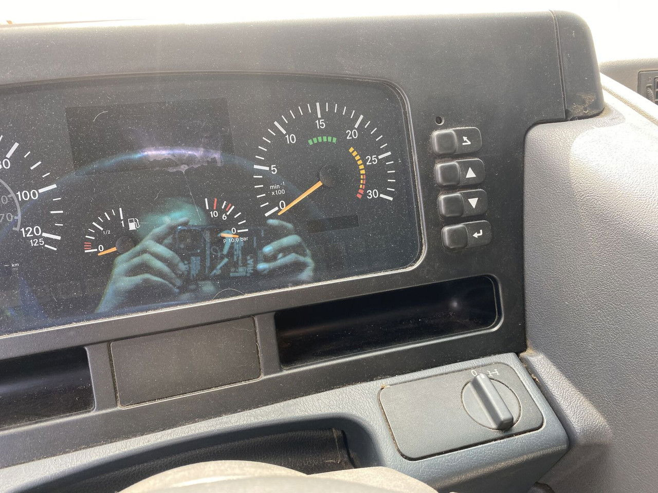 Грузовик-шасси MERCEDES-BENZ Mercedes-Benz Eqonic 2628 - 1 Owner - Euro6 - LOW KM: фото 24