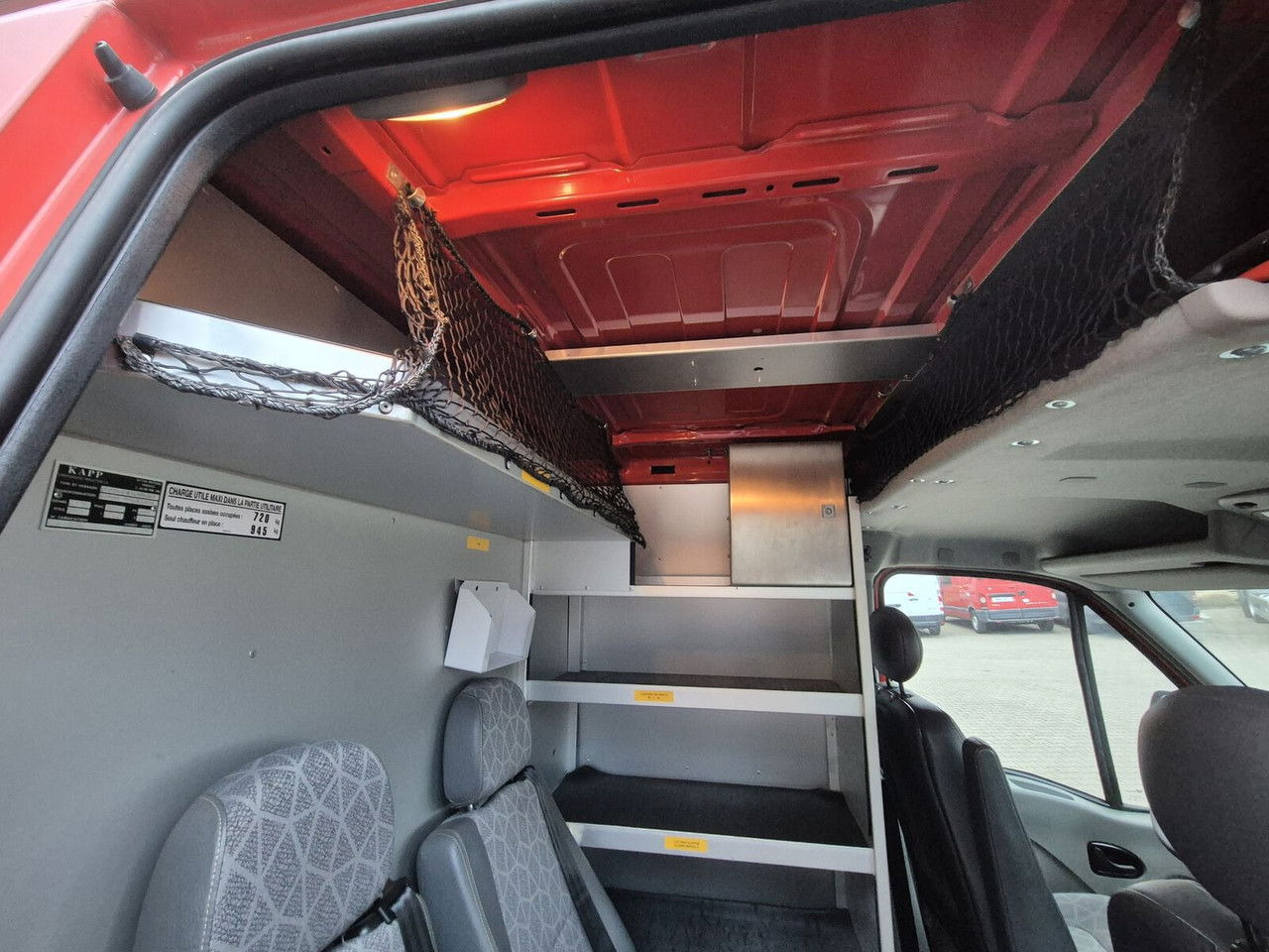 Новый Пожарная машина RENAULT Master 2.5 DCi / Like NEW LOW KM / 4 Seats: фото 19 Новый Пожарная машина RENAULT Master 2.5 DCi / Like NEW LOW KM / 4 Seats: фото 19