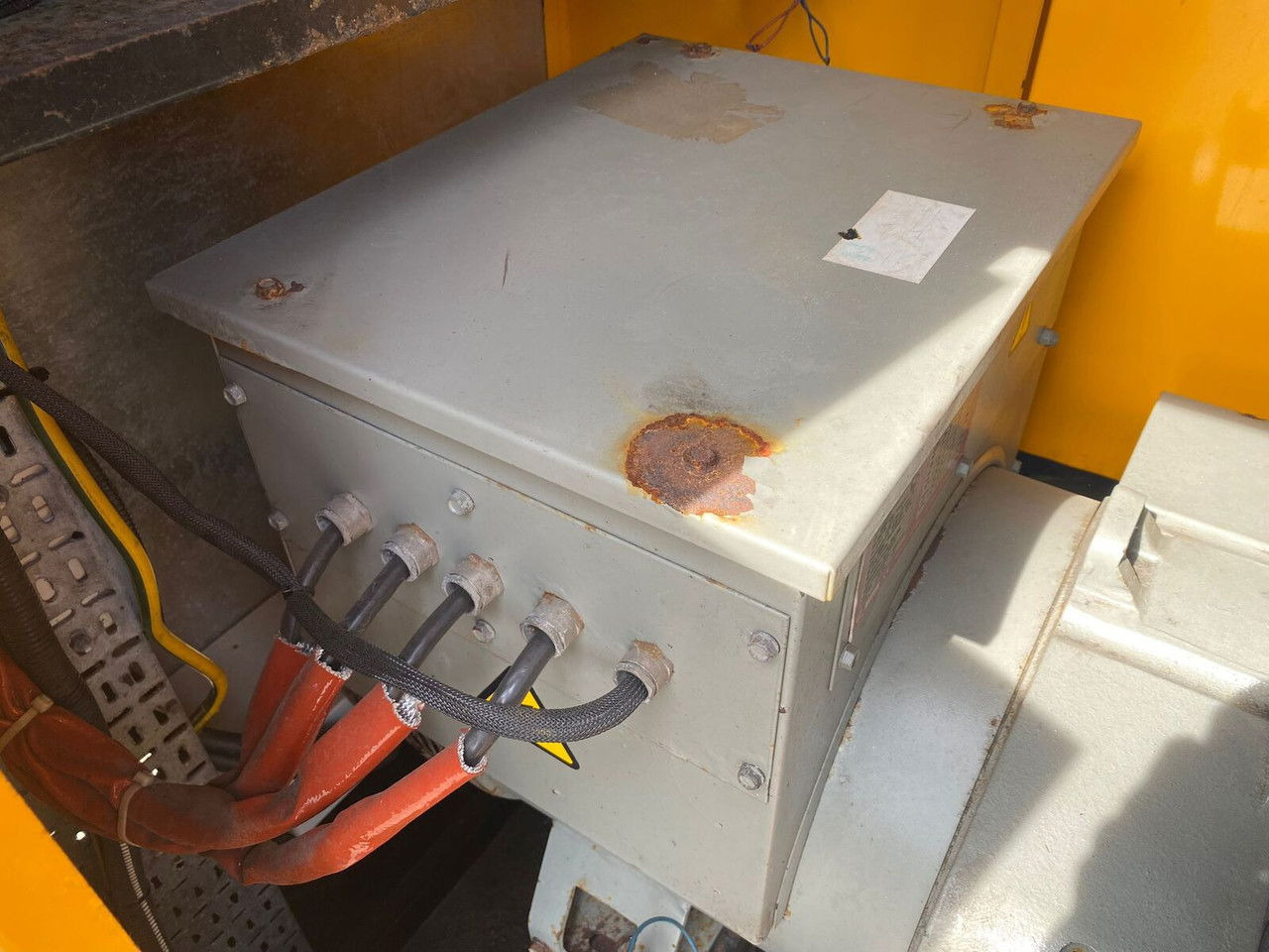 Электрогенератор SDMO NS 60 W M, Silent generator 60kVA, 48KW NS 60 W M, Silent generator 60kVA, 48KW: фото 12 Электрогенератор SDMO NS 60 W M, Silent generator 60kVA, 48KW NS 60 W M, Silent generator 60kVA, 48KW: фото 12