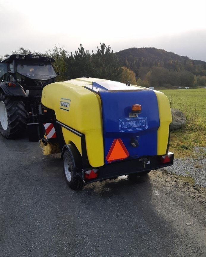 Schmidt TSS 122, Like NEW, Only 203 hours, up to 40KM/h - Transport all - Подметально-уборочная машина: фото 3 Schmidt TSS 122, Like NEW, Only 203 hours, up to 40KM/h - Transport all - Подметально-уборочная машина: фото 3