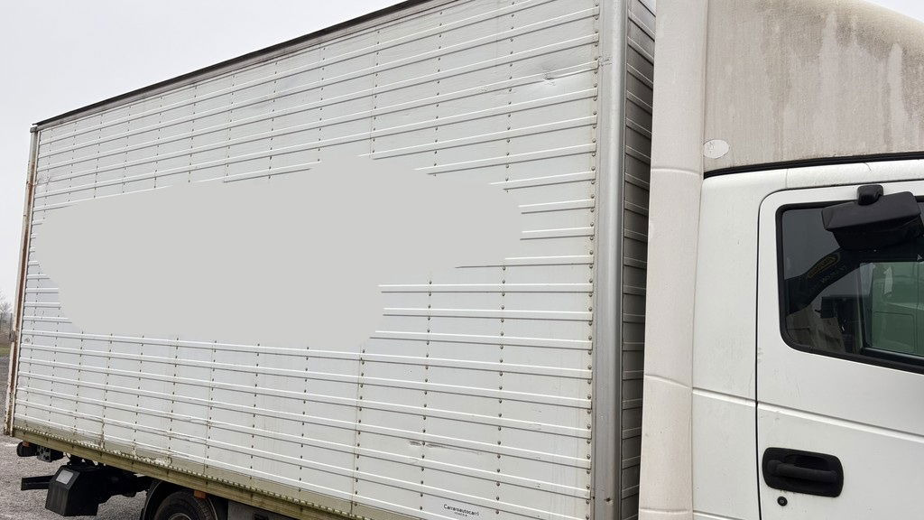 Nissan Atleon 56.15 4x2 - box + ramp - Фургон с закрытым кузовом: фото 3 Nissan Atleon 56.15 4x2 - box + ramp - Фургон с закрытым кузовом: фото 3