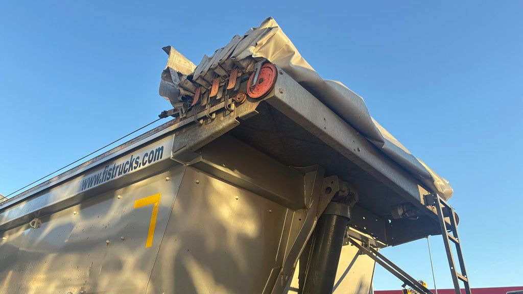 Schmitz Cargobull SCBS3D - elec. taurpaulin - Самосвальный полуприцеп: фото 4 Schmitz Cargobull SCBS3D - elec. taurpaulin - Самосвальный полуприцеп: фото 4