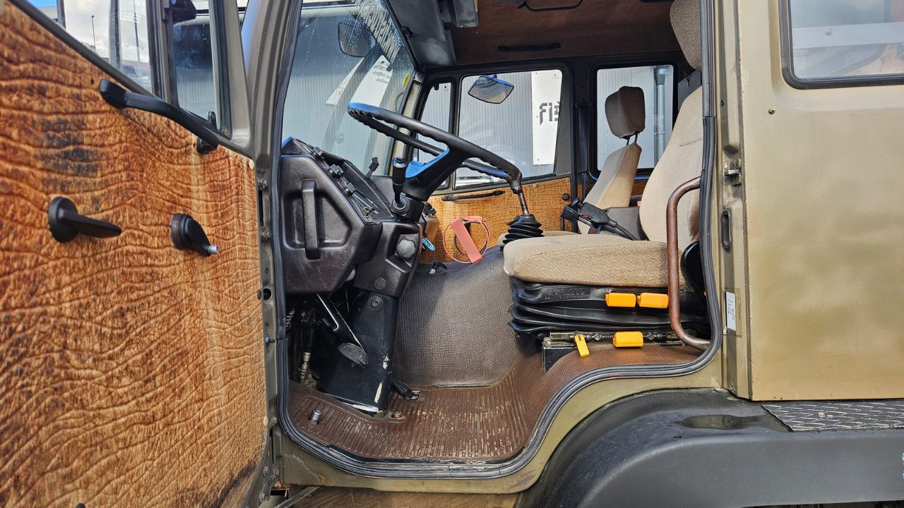 Steyr 12M18 4X4 stake body - truck в лизинг Steyr 12M18 4X4 stake body - truck: фото 20 Steyr 12M18 4X4 stake body - truck в лизинг Steyr 12M18 4X4 stake body - truck: фото 20