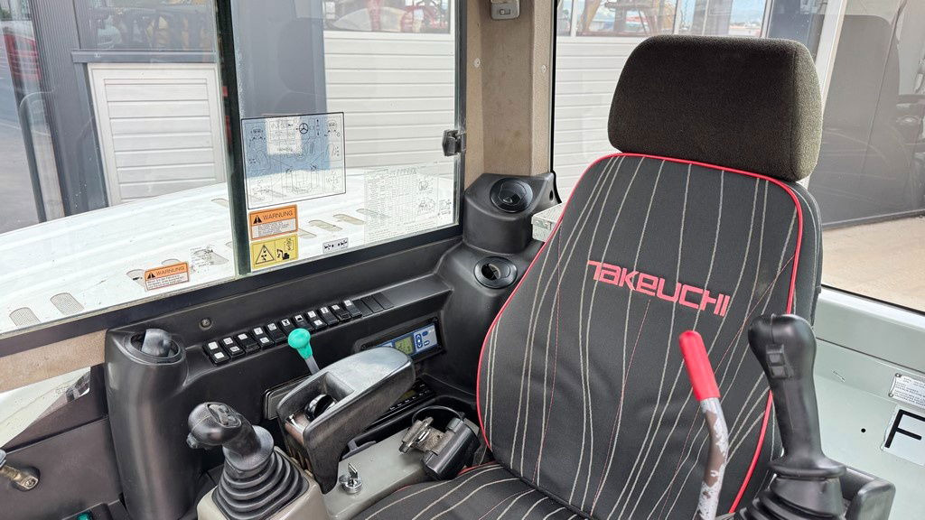 Колёсный экскаватор Takeuchi TB295W - 2014 Year - Powertilt - 3X Buckets: фото 10