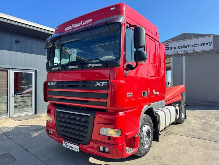 DAF XF 105.460 4x2 tractor unit - tipp. hydr. - Тягач: фото 1 DAF XF 105.460 4x2 tractor unit - tipp. hydr. - Тягач: фото 1