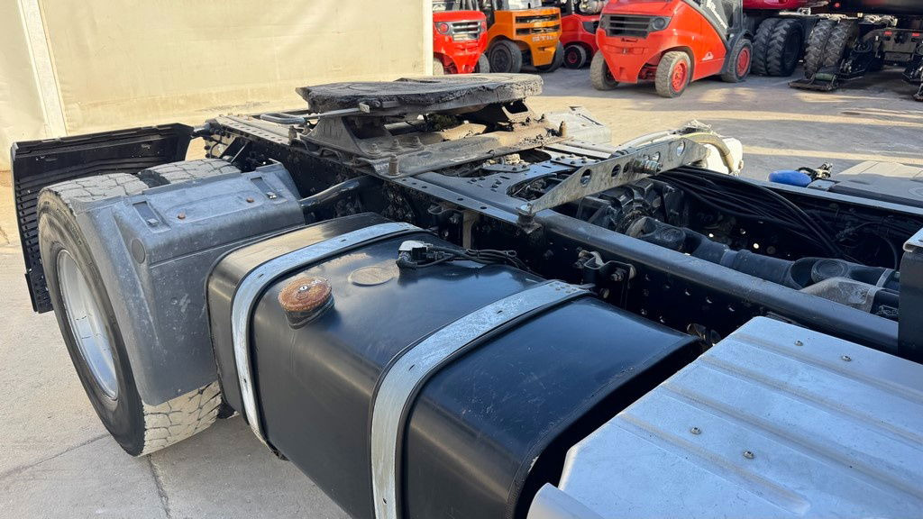 MAN TGS 18.460 4X4 tractor unit - cardan - motor brake - Тягач: фото 4 MAN TGS 18.460 4X4 tractor unit - cardan - motor brake - Тягач: фото 4