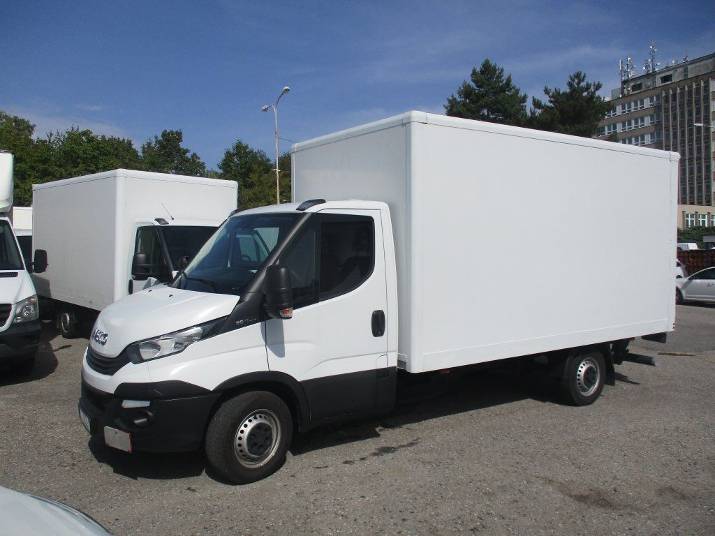 Iveco Daily 35S16 - Фургон с закрытым кузовом: фото 1 Iveco Daily 35S16 - Фургон с закрытым кузовом: фото 1