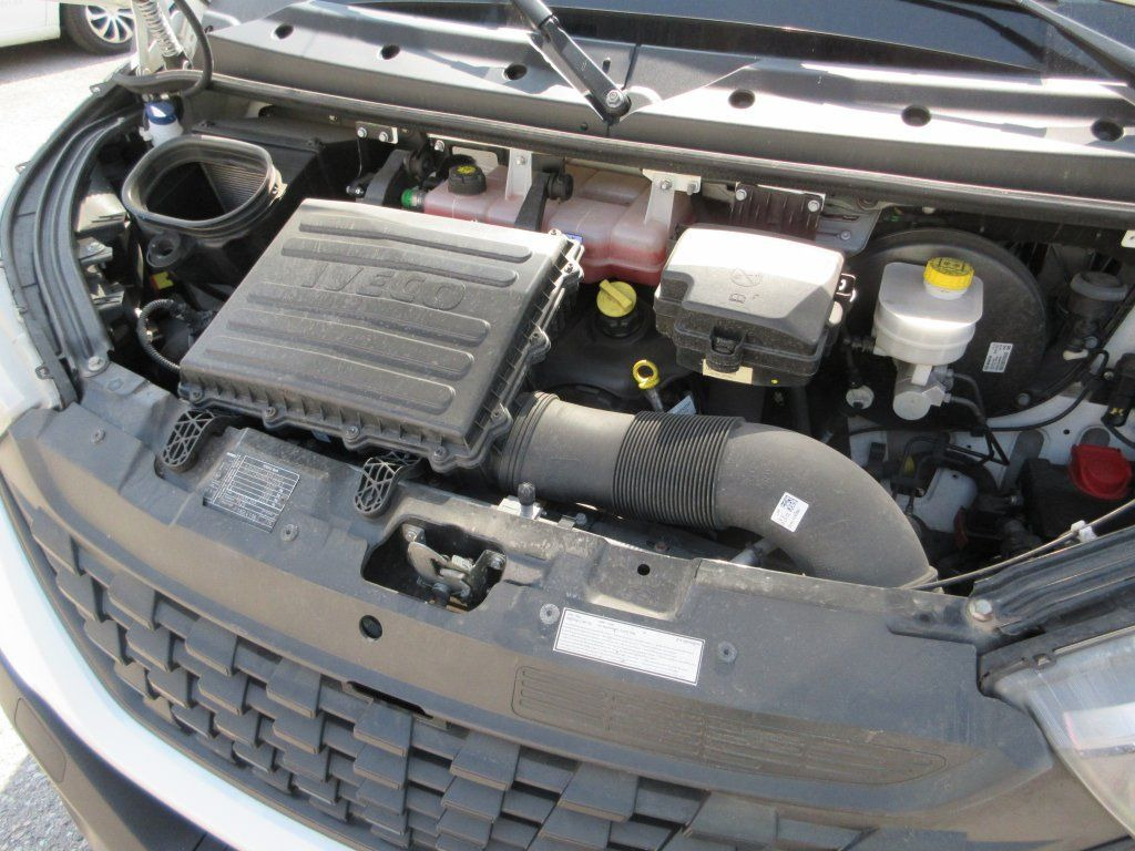 Цельнометаллический фургон Iveco Daily 35S16: фото 13 Цельнометаллический фургон Iveco Daily 35S16: фото 13