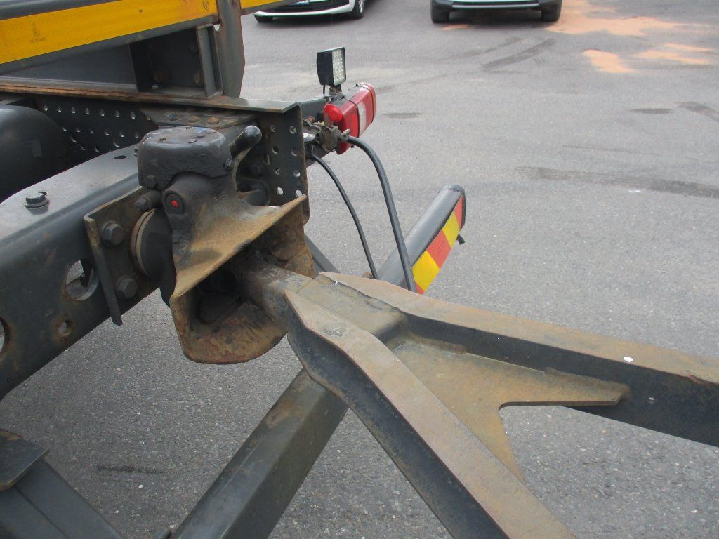 Прицеп-контейнеровоз/ Сменный кузов Krone BDF: фото 8 Прицеп-контейнеровоз/ Сменный кузов Krone BDF: фото 8