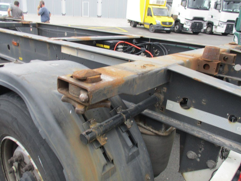 Прицеп-контейнеровоз/ Сменный кузов Krone BDF: фото 20 Прицеп-контейнеровоз/ Сменный кузов Krone BDF: фото 20