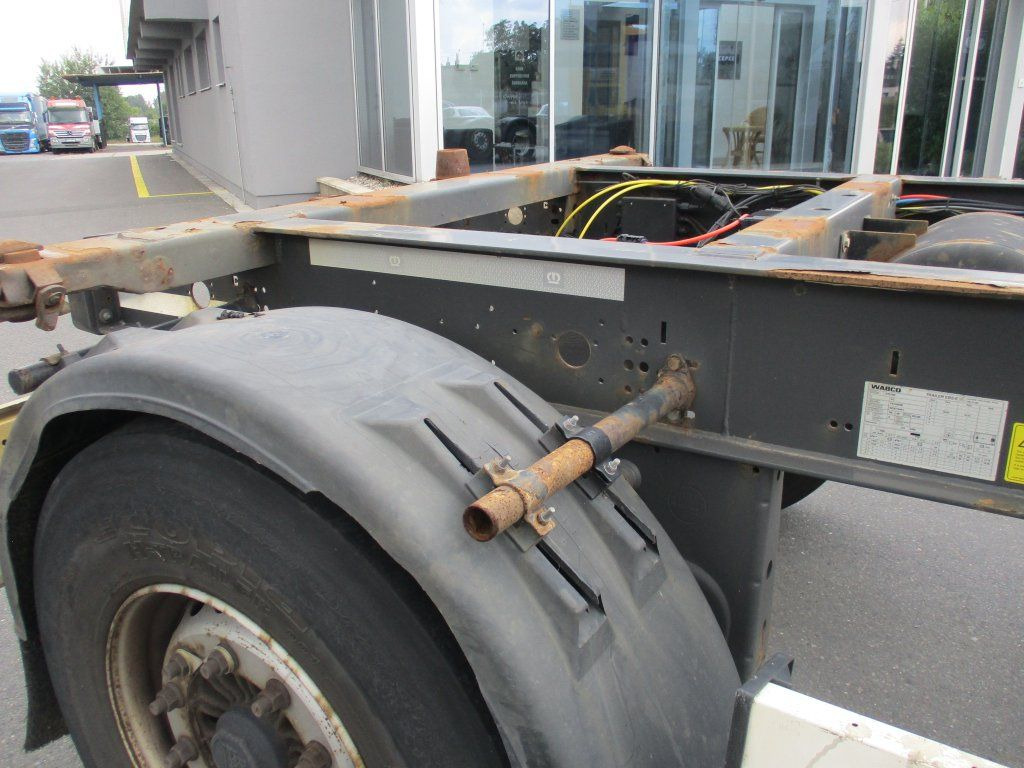 Прицеп-контейнеровоз/ Сменный кузов Krone BDF: фото 14 Прицеп-контейнеровоз/ Сменный кузов Krone BDF: фото 14