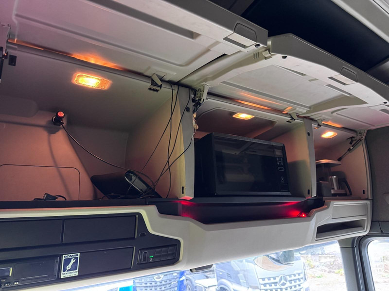 Scania R540 6x4 | RETARDER | FULL AIR | GOLD SERVICE HISTORY GOLD SERVICE HISTORY - Тягач: фото 4 Scania R540 6x4 | RETARDER | FULL AIR | GOLD SERVICE HISTORY GOLD SERVICE HISTORY - Тягач: фото 4