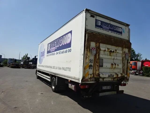 Renault Midlum 270 dxi - Грузовик с закрытым кузовом: фото 2 Renault Midlum 270 dxi - Грузовик с закрытым кузовом: фото 2