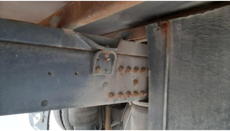 Тентованный грузовик Volvo FL 240: фото 10