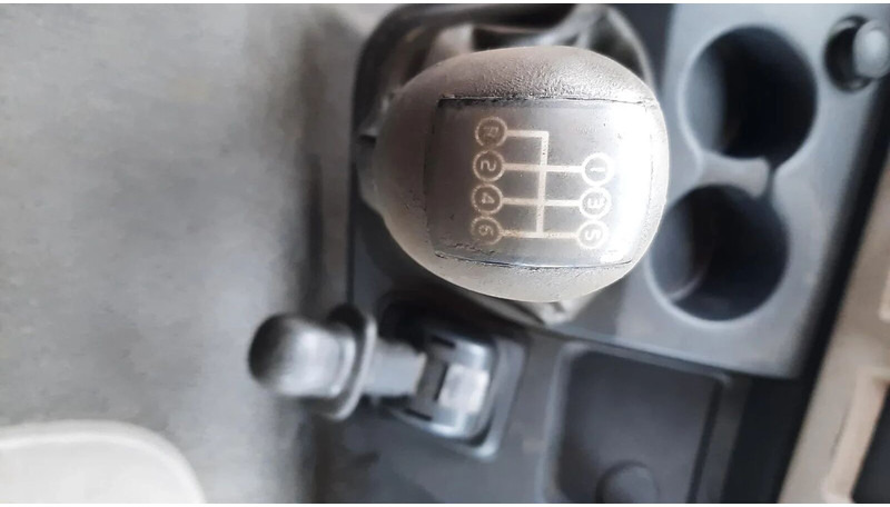 Тентованный грузовик Volvo FL 240: фото 7