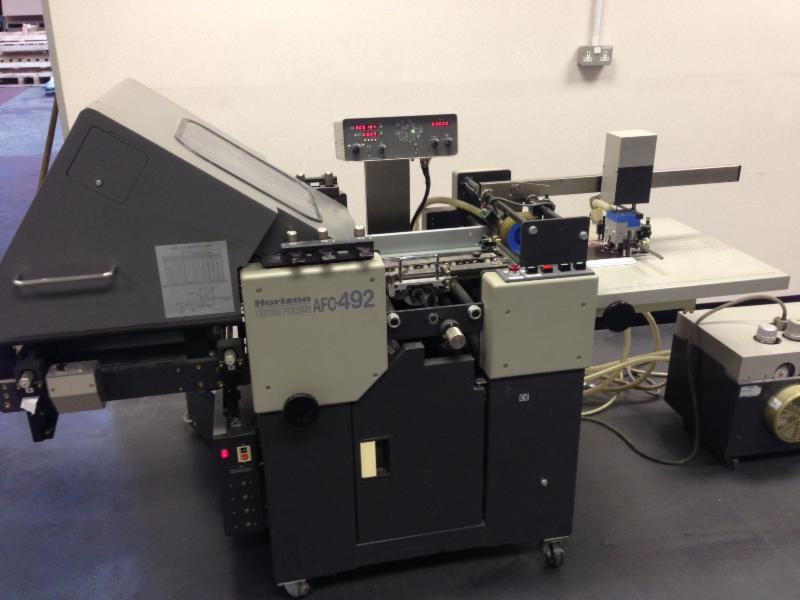 Horizon AFC-492sc 2 buckle plate folders with sword folding unit, perforating and creasing - Фальцовщик: фото 1 Horizon AFC-492sc 2 buckle plate folders with sword folding unit, perforating and creasing - Фальцовщик: фото 1