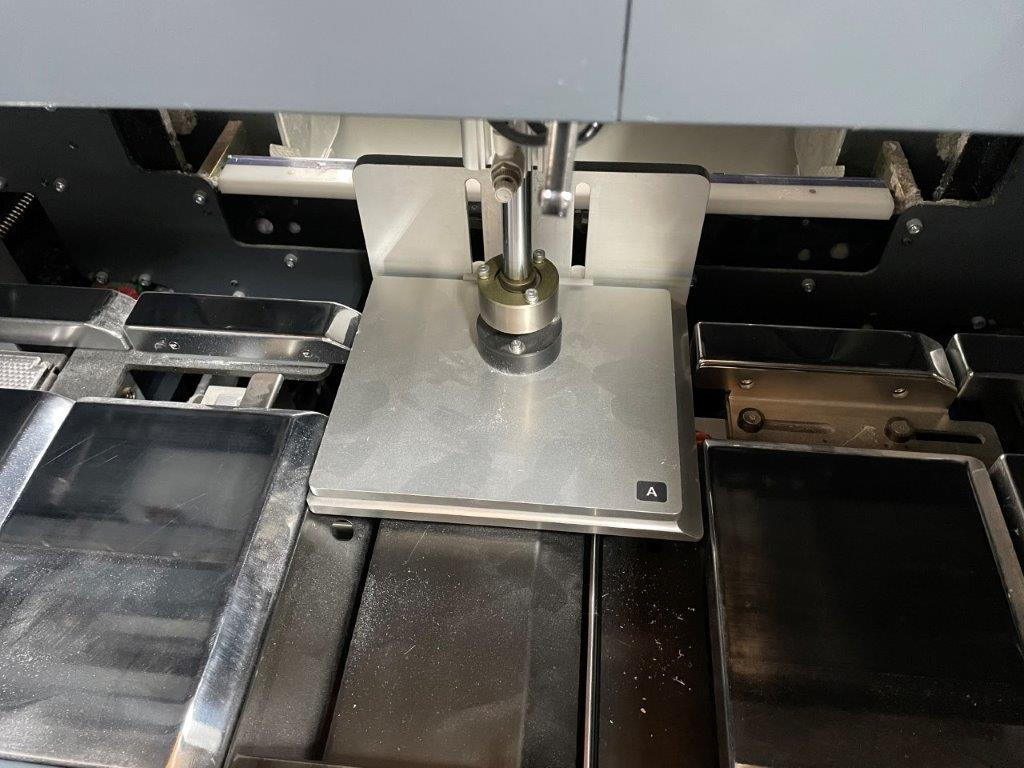 Horizon HT-30 C automatic rotary three-knife trimmer - Бумагорезательная машина: фото 3 Horizon HT-30 C automatic rotary three-knife trimmer - Бумагорезательная машина: фото 3