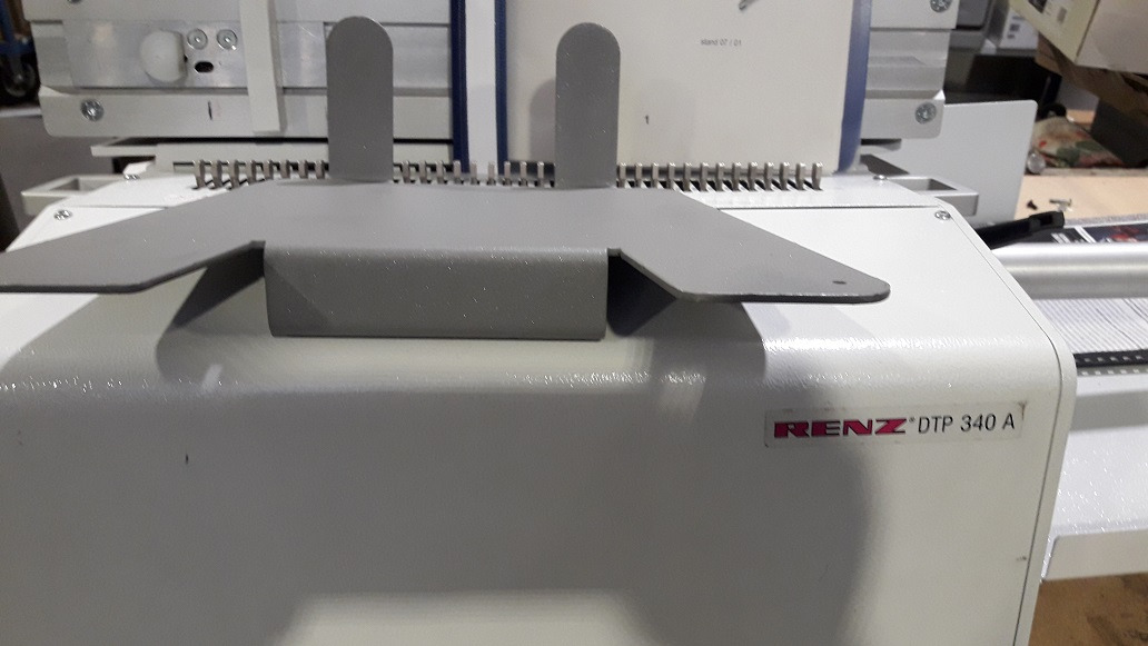 Semi-automatic table punching machine Christian Renz DTP 340 A with calendar tooling - Печатное оборудование: фото 3 Semi-automatic table punching machine Christian Renz DTP 340 A with calendar tooling - Печатное оборудование: фото 3
