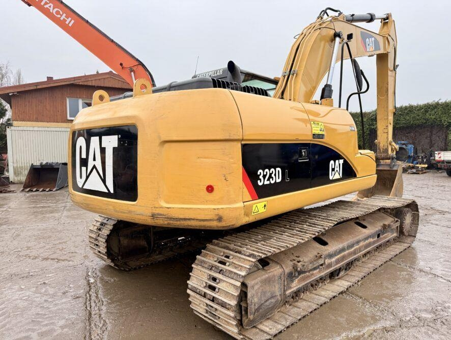 CAT 323DL - Гусеничный экскаватор: фото 4 CAT 323DL - Гусеничный экскаватор: фото 4