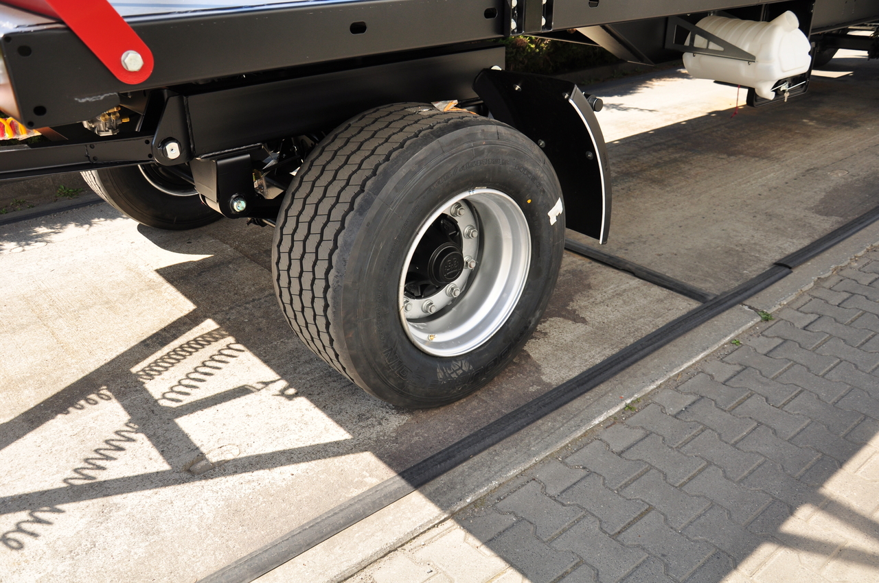 ZASŁAW D746-20 - Сельскохозяйственный прицеп-платформа: фото 2 ZASŁAW D746-20 - Сельскохозяйственный прицеп-платформа: фото 2