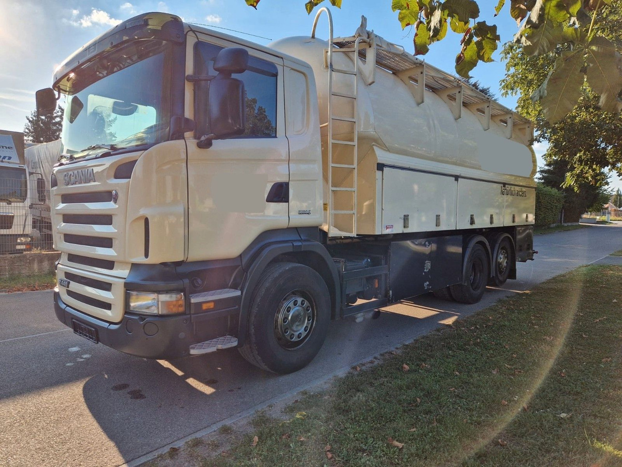 Scania R440 31m³ SILO 4 Kammer/Retarder/Kompressor/Lift - Грузовик-цистерна: фото 1 Scania R440 31m³ SILO 4 Kammer/Retarder/Kompressor/Lift - Грузовик-цистерна: фото 1