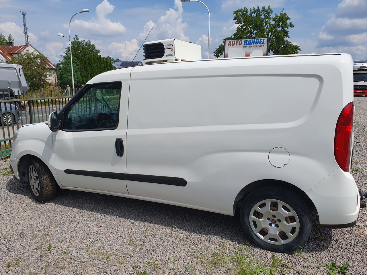 FIAT DOBLO LONG CHLODNIA carrier KLIMA EURO6 - Фургон-рефрижератор: фото 5 FIAT DOBLO LONG CHLODNIA carrier KLIMA EURO6 - Фургон-рефрижератор: фото 5