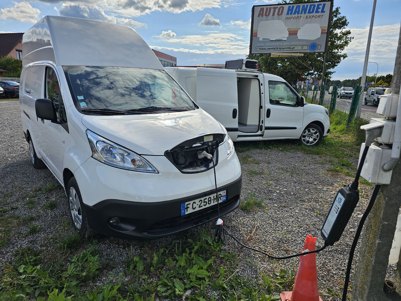 NISSAN E-NV200 ELEKTRYCZNY 40 KV 250 km KLIMA KAMERA - Легковой фургон, Электрический фургон: фото 1 NISSAN E-NV200 ELEKTRYCZNY 40 KV 250 km KLIMA KAMERA - Легковой фургон, Электрический фургон: фото 1