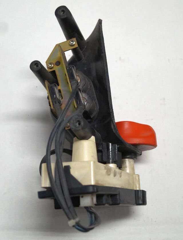 Linde 1443605100 | Rijschakelaar Control handle Control module - Электрическая система для Погрузочно-разгрузочной техники: фото 3 Linde 1443605100 | Rijschakelaar Control handle Control module - Электрическая система для Погрузочно-разгрузочной техники: фото 3