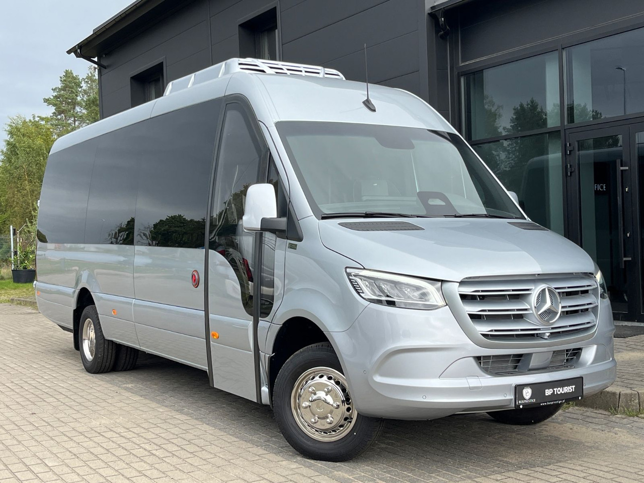 Mercedes-Benz Sprinter 519 TRANSFER XL / 22+1+1 / ON STOCK!!! Mercedes-Benz Sprinter 519 TOURIST XL/ 21-24 Seats/ IN STOCK! - Микроавтобус, Пассажирский фургон: фото 1 Mercedes-Benz Sprinter 519 TRANSFER XL / 22+1+1 / ON STOCK!!! Mercedes-Benz Sprinter 519 TOURIST XL/ 21-24 Seats/ IN STOCK! - Микроавтобус, Пассажирский фургон: фото 1