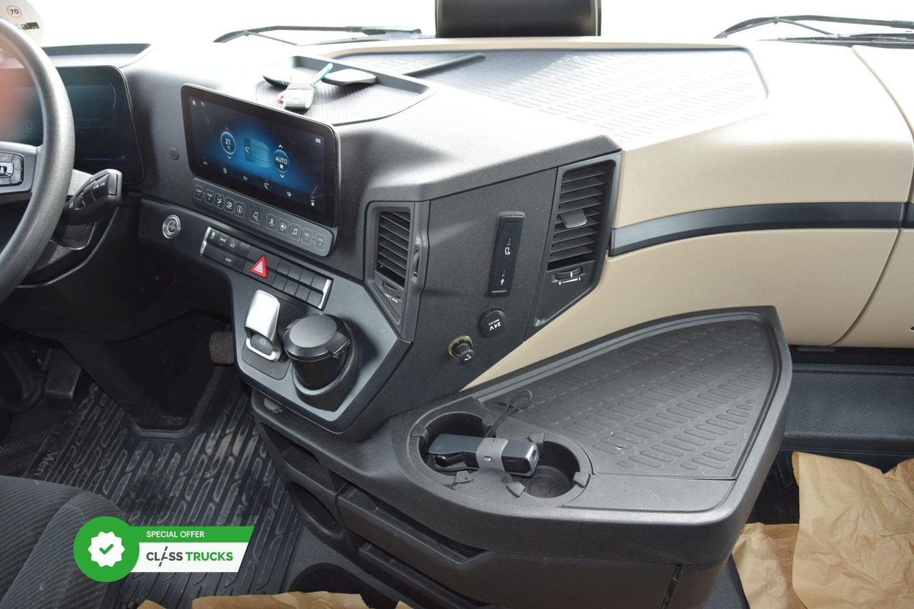 Тягач Mercedes-Benz Actros 5 1845 BigSpace: фото 11 Тягач Mercedes-Benz Actros 5 1845 BigSpace: фото 11