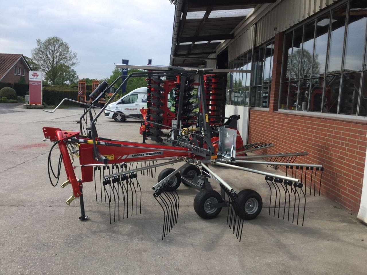 Massey Ferguson RK 451 DN - Сеноворошилка: фото 3 Massey Ferguson RK 451 DN - Сеноворошилка: фото 3