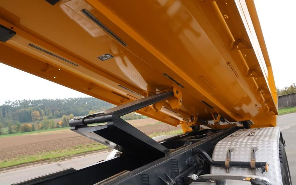 Mercedes-Benz Arocs 3251 8x4 | 510 KM | Euro 6d | Navi | Wywrotka Trójstronna | 215 600 km !! - Самосвал: фото 4 Mercedes-Benz Arocs 3251 8x4 | 510 KM | Euro 6d | Navi | Wywrotka Trójstronna | 215 600 km !! - Самосвал: фото 4