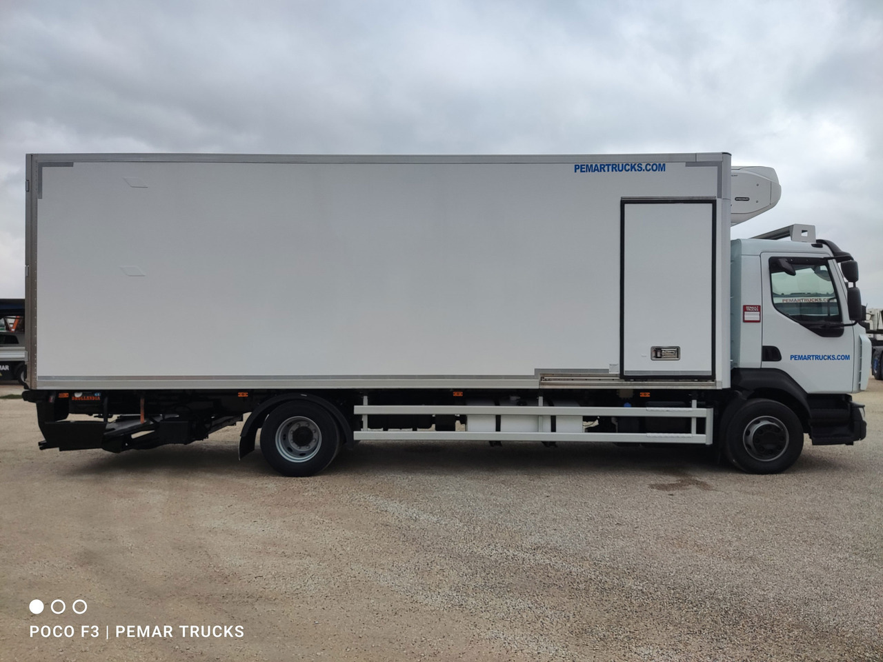 RENAULT MIDLUM D16 240 EURO 6 - Рефрижератор: фото 4 RENAULT MIDLUM D16 240 EURO 6 - Рефрижератор: фото 4