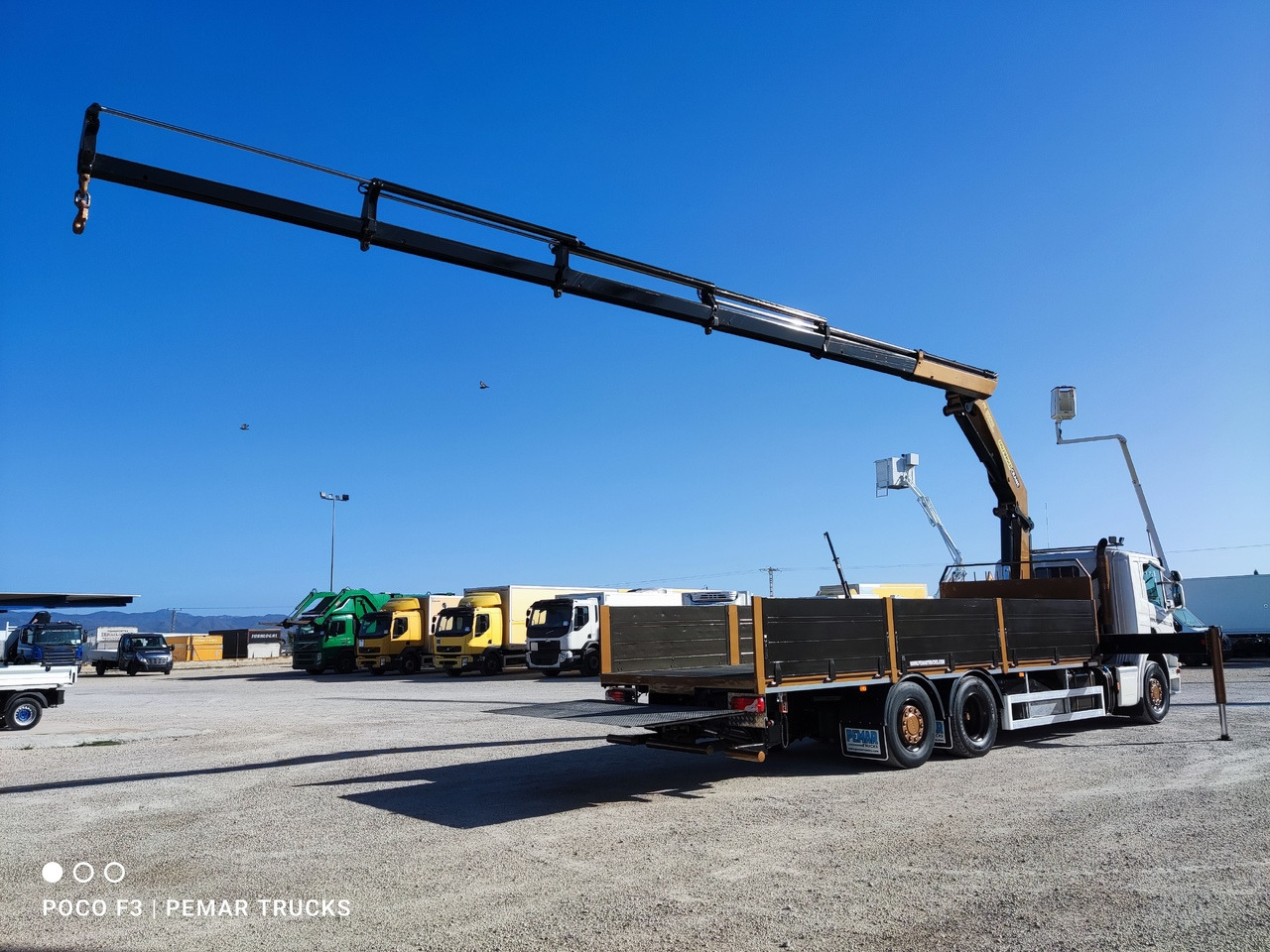 SCANIA P 420 6X2 GRUA CAJA FIJA - Грузовик-контейнеровоз/ Сменный кузов, Автоманипулятор: фото 4 SCANIA P 420 6X2 GRUA CAJA FIJA - Грузовик-контейнеровоз/ Сменный кузов, Автоманипулятор: фото 4