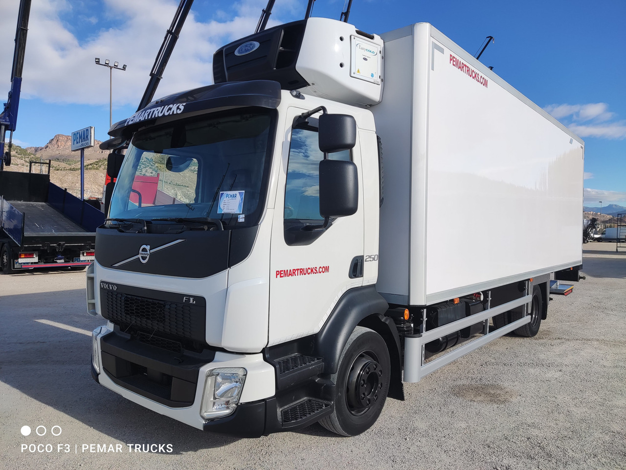 VOLVO FL 250 FRIGORIFICO 12T EURO 6 - Рефрижератор: фото 1 VOLVO FL 250 FRIGORIFICO 12T EURO 6 - Рефрижератор: фото 1