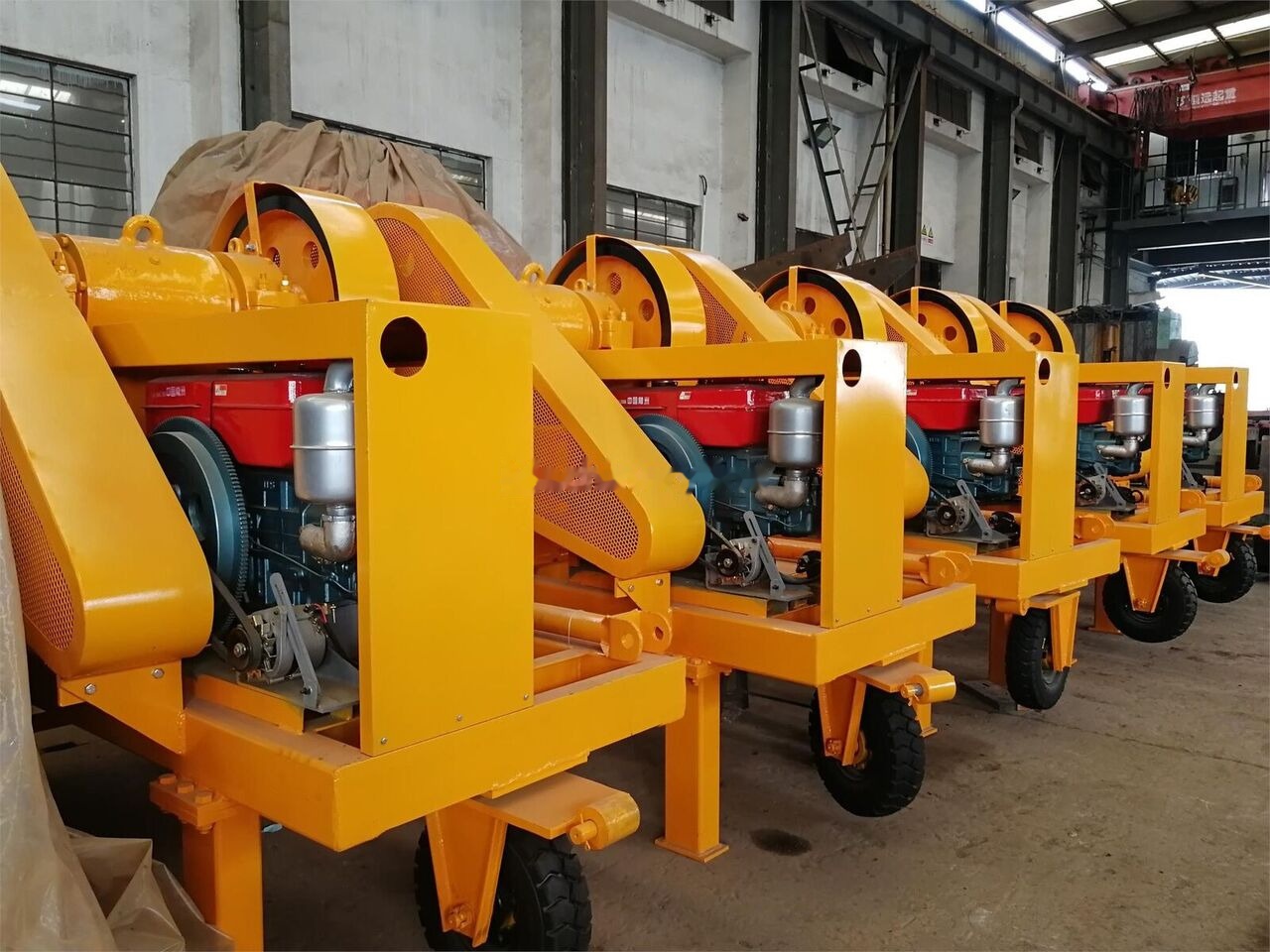 Kinglink Diesel engine Driven Portable Jaw Crusher - Щековая дробилка: фото 2 Kinglink Diesel engine Driven Portable Jaw Crusher - Щековая дробилка: фото 2