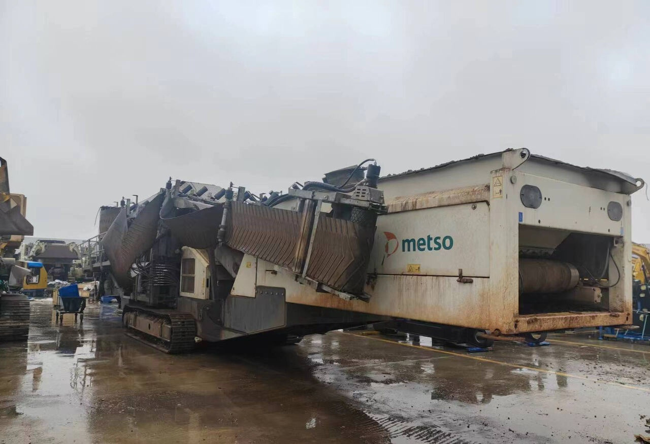 Metso Lokotrack ST4.8 Crawler Screen - Грохот: фото 1 Metso Lokotrack ST4.8 Crawler Screen - Грохот: фото 1