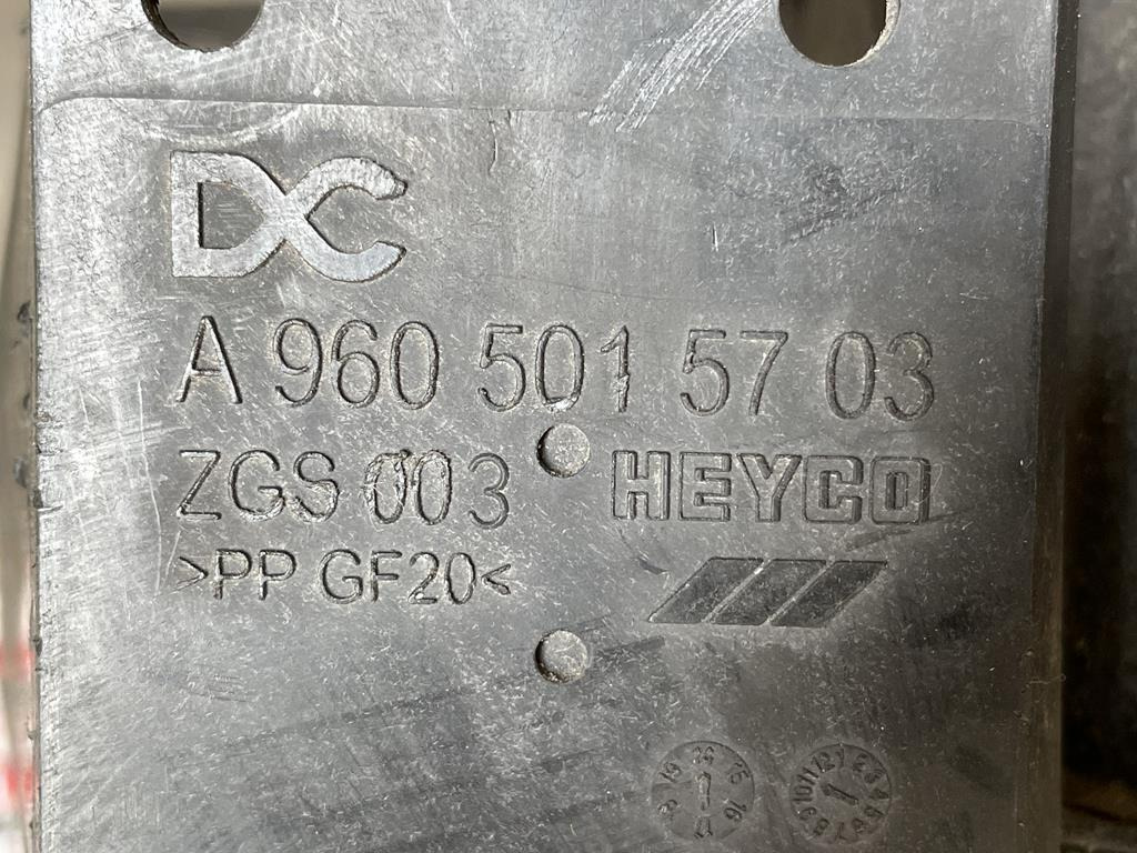 MERCEDES-BENZ ACTROS MP4 ZGS 004 - A 960 501 5703 - Расширительный бачок для Грузовиков: фото 2 MERCEDES-BENZ ACTROS MP4 ZGS 004 - A 960 501 5703 - Расширительный бачок для Грузовиков: фото 2