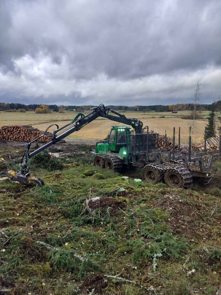 John Deere 1510 E - Форвардер: фото 2 John Deere 1510 E - Форвардер: фото 2