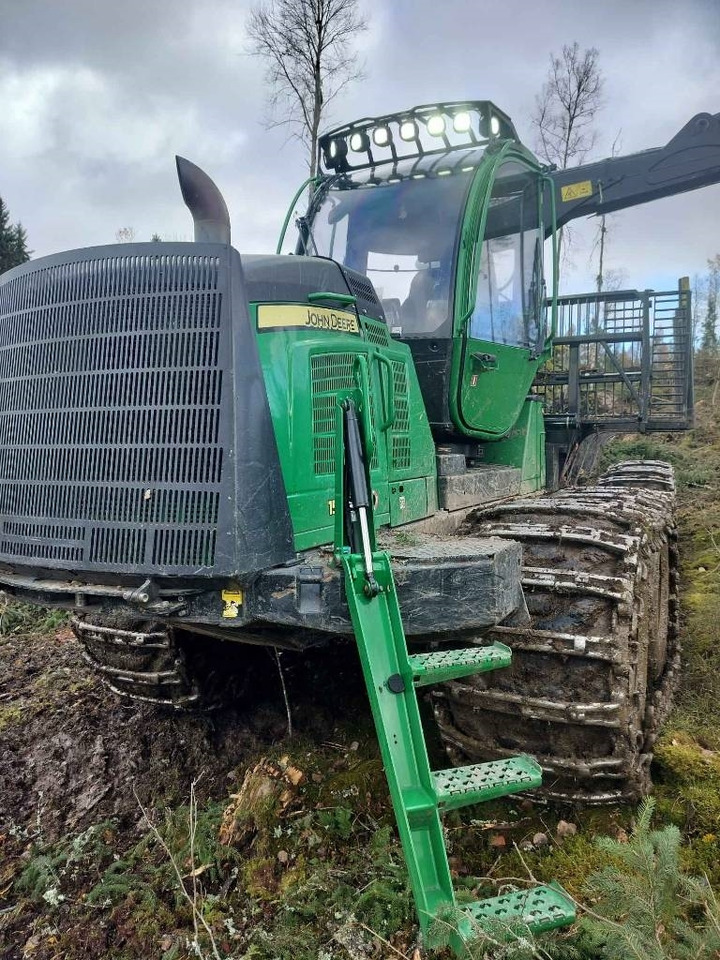 John Deere 1510 E - Форвардер: фото 1 John Deere 1510 E - Форвардер: фото 1