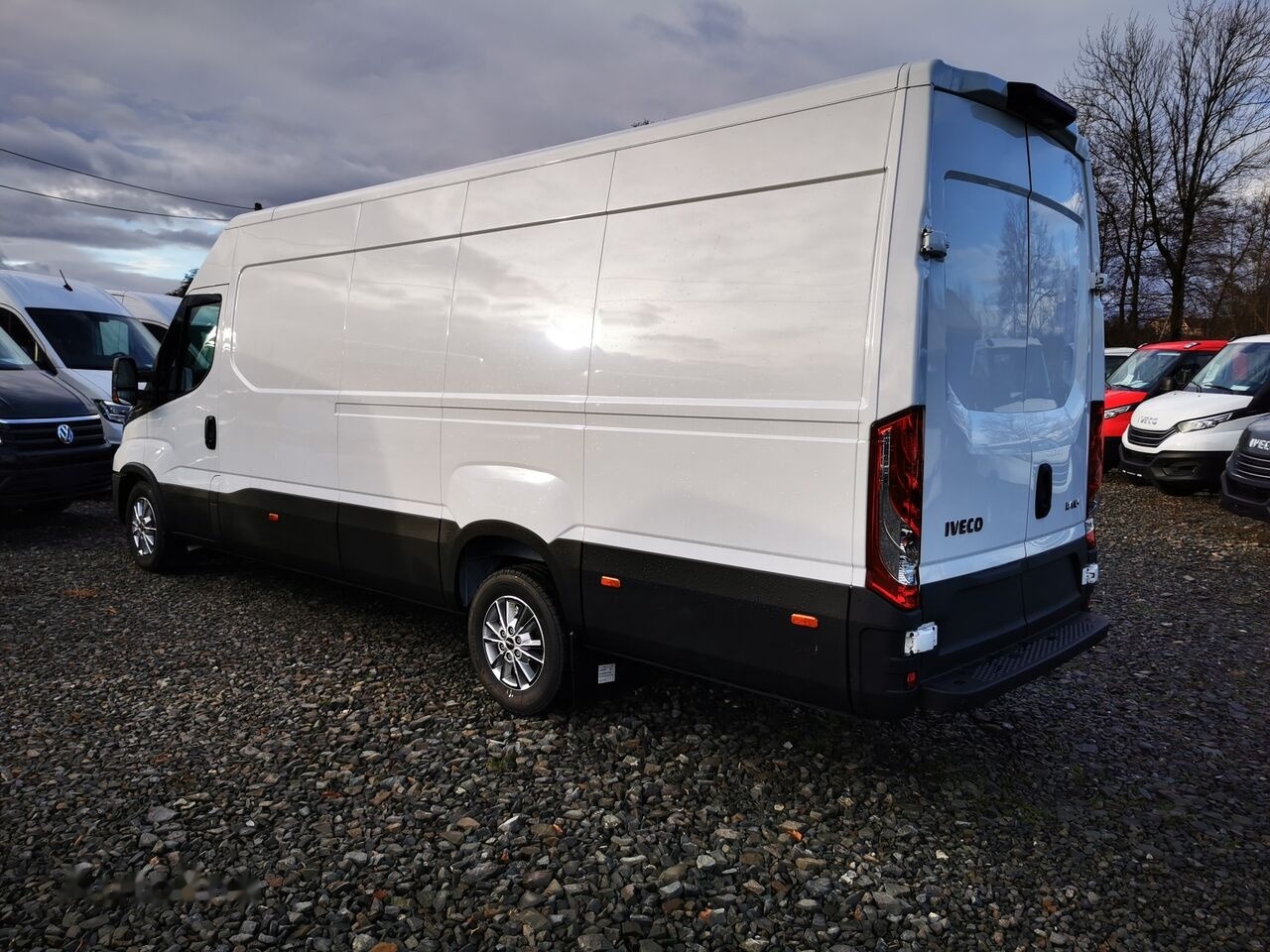 IVECO IVECO 35S18HA8 V L4H2 - Цельнометаллический фургон: фото 3 IVECO IVECO 35S18HA8 V L4H2 - Цельнометаллический фургон: фото 3