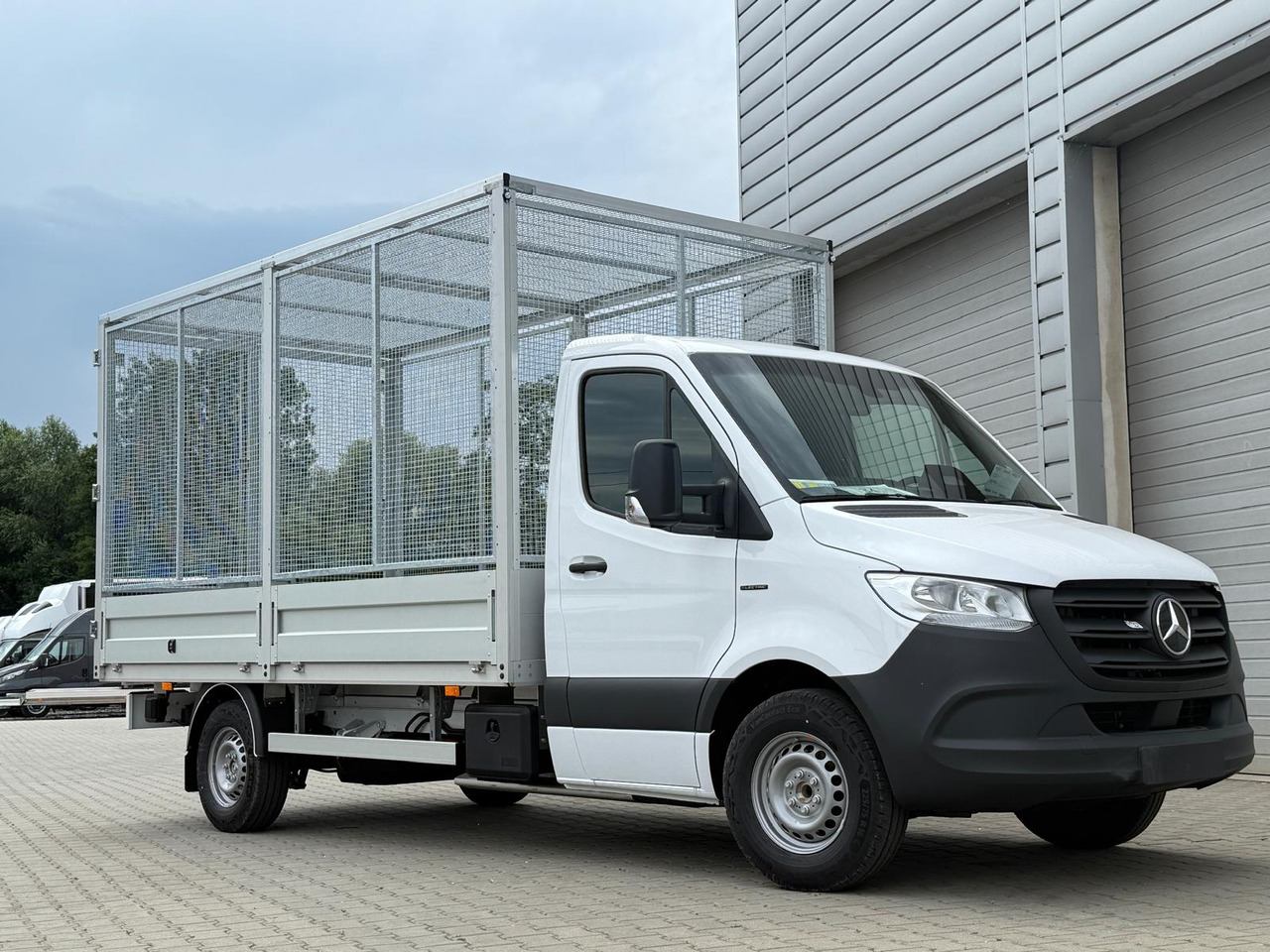 Mercedes eSprinter - Малотоннажный бортовой грузовик, Электрический фургон: фото 1 Mercedes eSprinter - Малотоннажный бортовой грузовик, Электрический фургон: фото 1