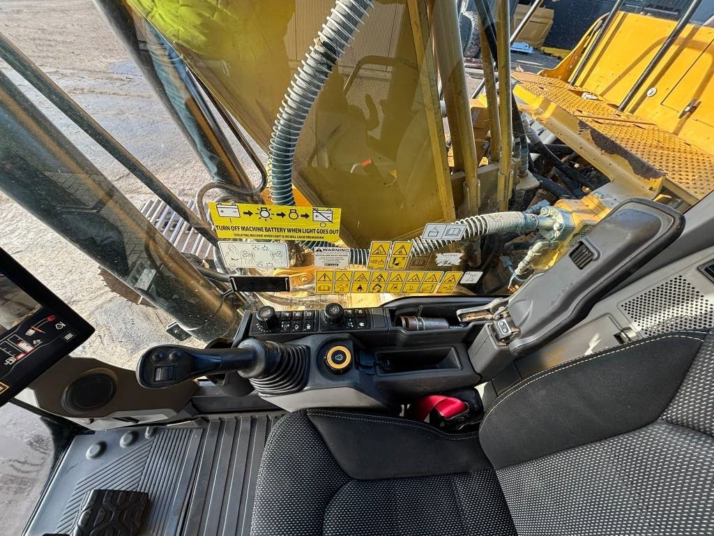 Гусеничный экскаватор CAT 323: фото 11 Гусеничный экскаватор CAT 323: фото 11