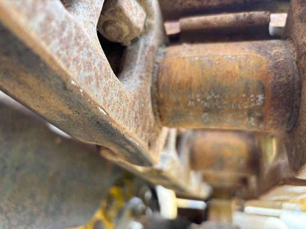 Гусеничный погрузчик CAT 953 D: фото 32 Гусеничный погрузчик CAT 953 D: фото 32