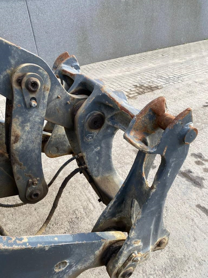 Колёсный погрузчик Volvo L 90 G: фото 26