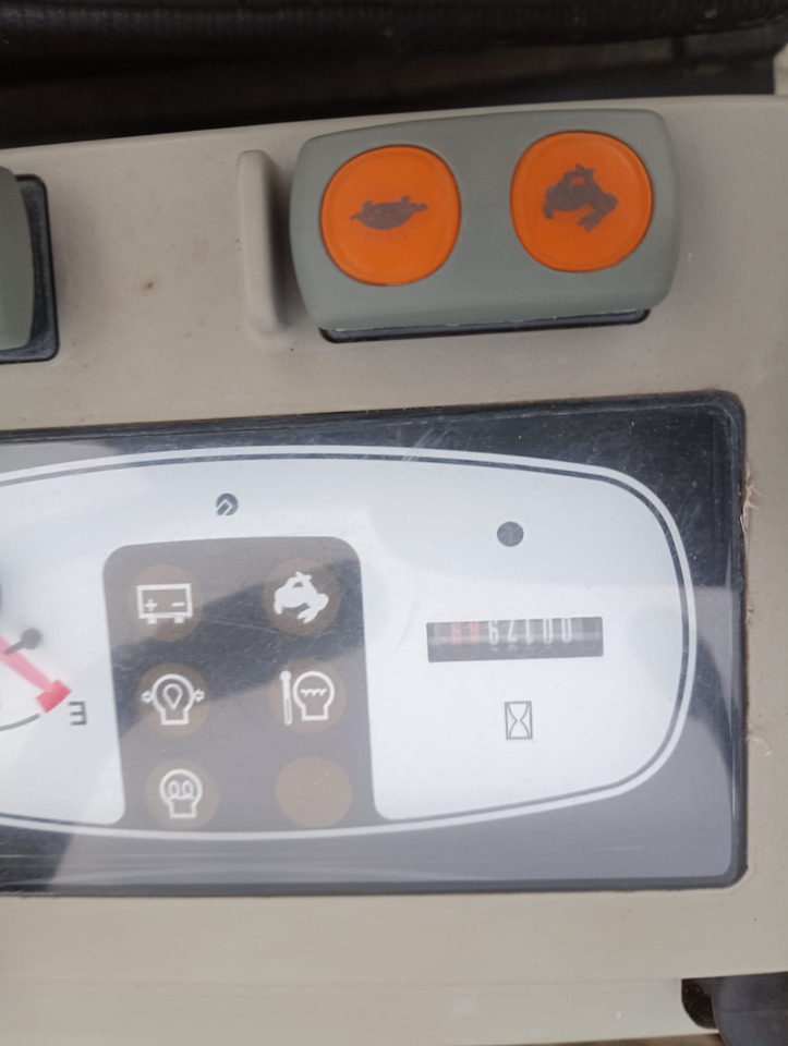 KOMATSU PC16 R-3 HS - Мини-экскаватор: фото 5 KOMATSU PC16 R-3 HS - Мини-экскаватор: фото 5