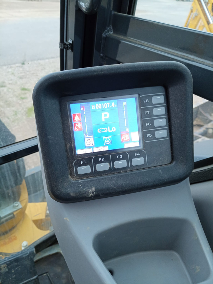 KOMATSU PC35MR-5 - Мини-экскаватор: фото 5 KOMATSU PC35MR-5 - Мини-экскаватор: фото 5