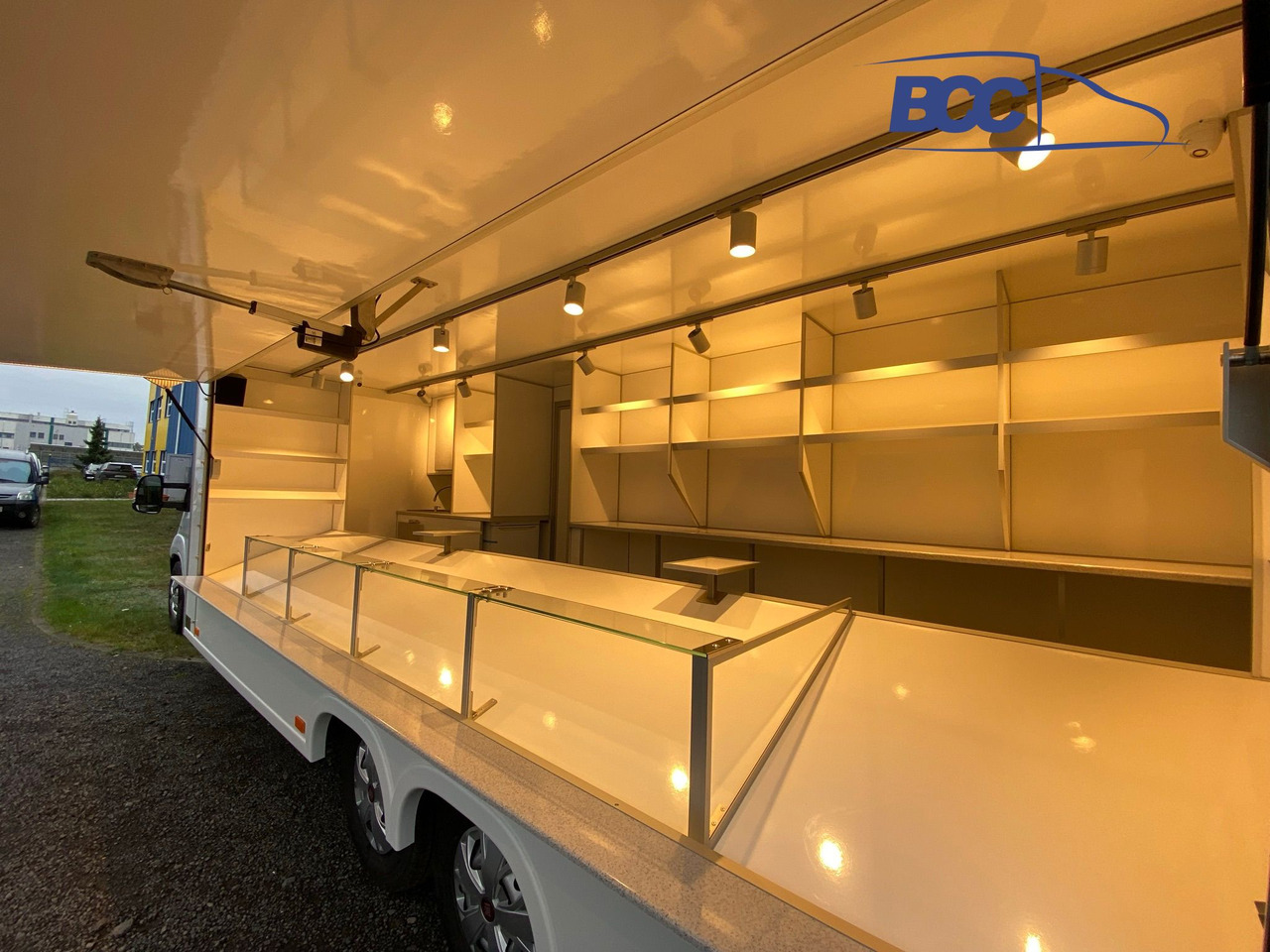 BCC POLSKA - FOOD TRUCK - MOBILNY SKLEP SPOŻYWCZY, AUTO SKLEP SPOŻYWCZY - PEUGEOT BOXER - Торговый грузовик: фото 2 BCC POLSKA - FOOD TRUCK - MOBILNY SKLEP SPOŻYWCZY, AUTO SKLEP SPOŻYWCZY - PEUGEOT BOXER - Торговый грузовик: фото 2
